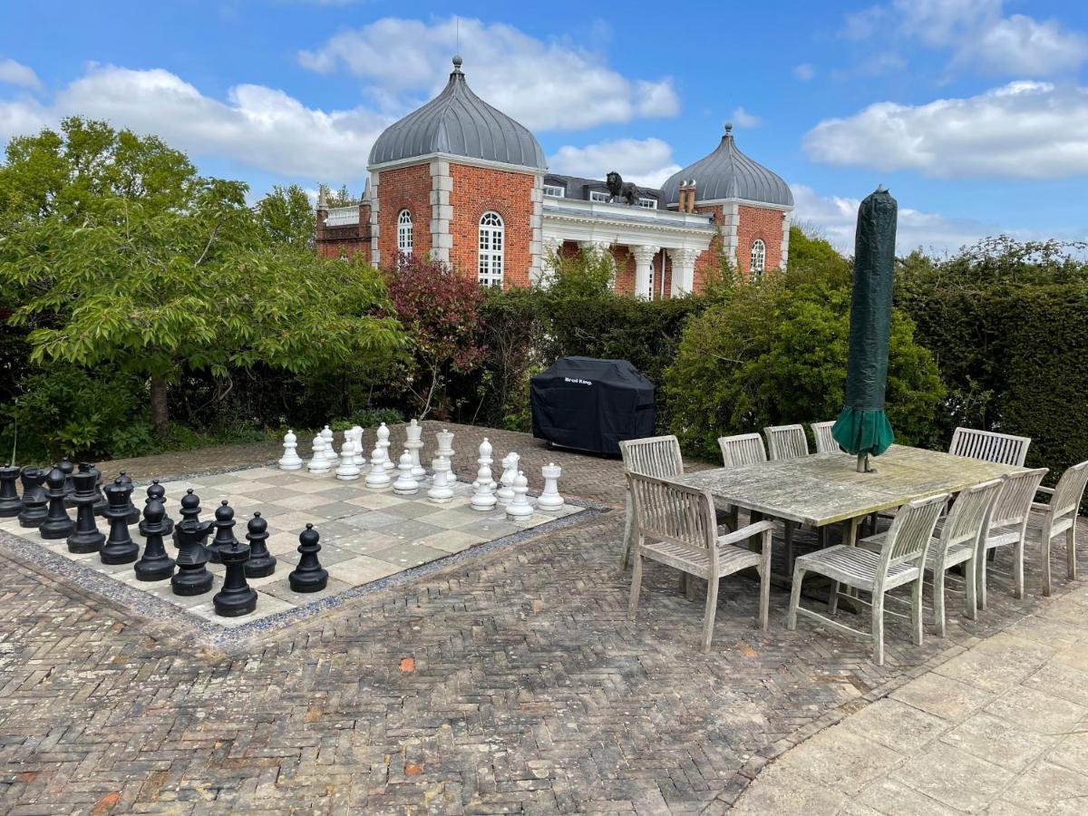 Eastwood Observatory: 12 Bedrooms, Swimming Pool And Tennis Court Hailsham Buitenkant foto