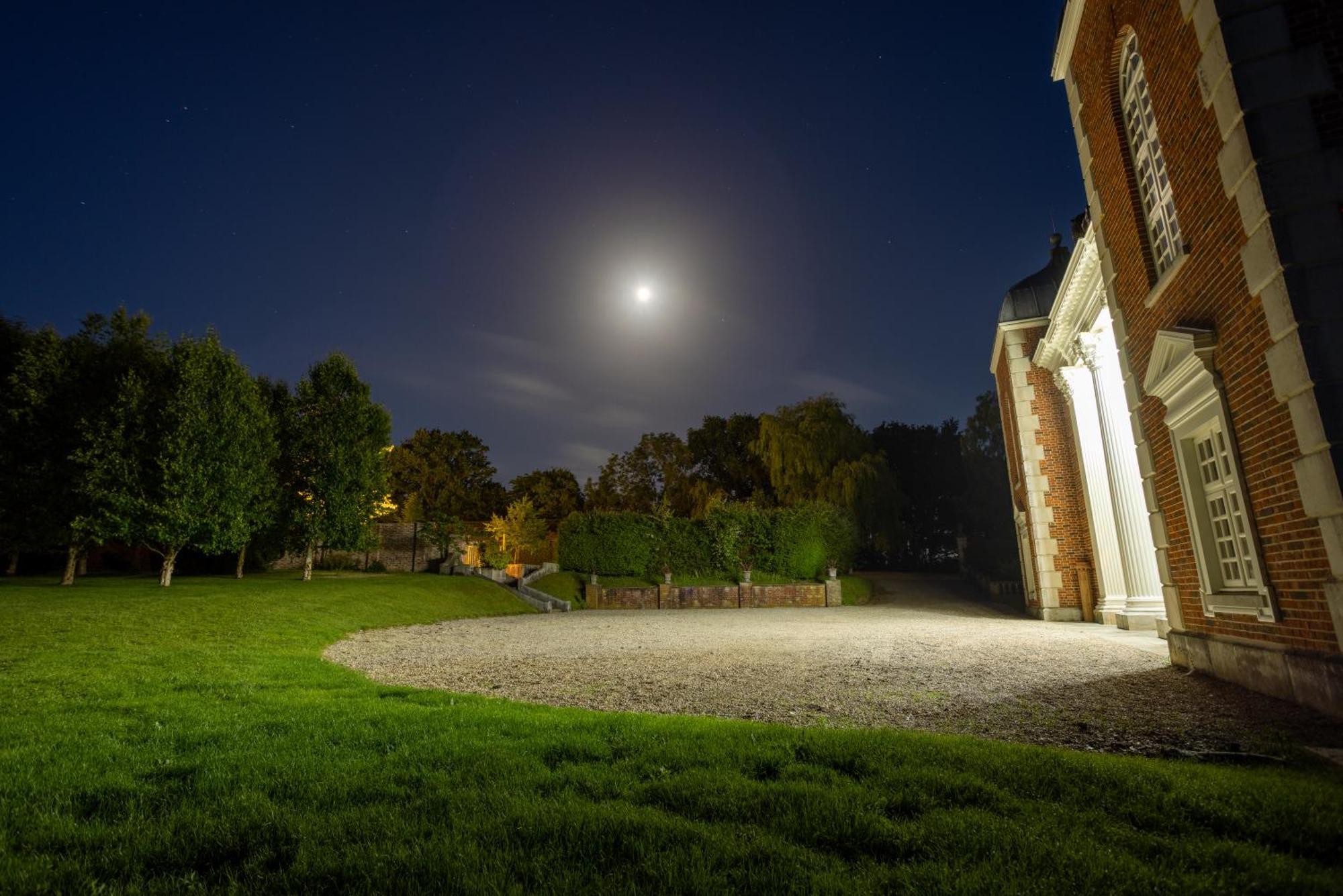 Eastwood Observatory: 12 Bedrooms, Swimming Pool And Tennis Court Hailsham Buitenkant foto